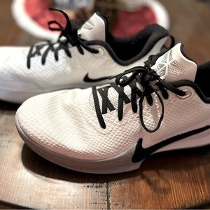 Nike Mens Kobe Mamba Focus TB Size 10.5